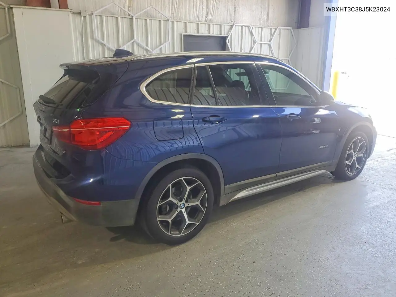 2018 BMW X1 xDrive28I VIN: WBXHT3C38J5K23024 Lot: 59590116