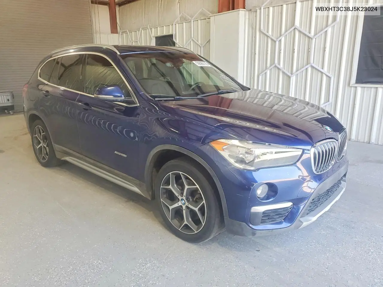 2018 BMW X1 xDrive28I VIN: WBXHT3C38J5K23024 Lot: 59590116
