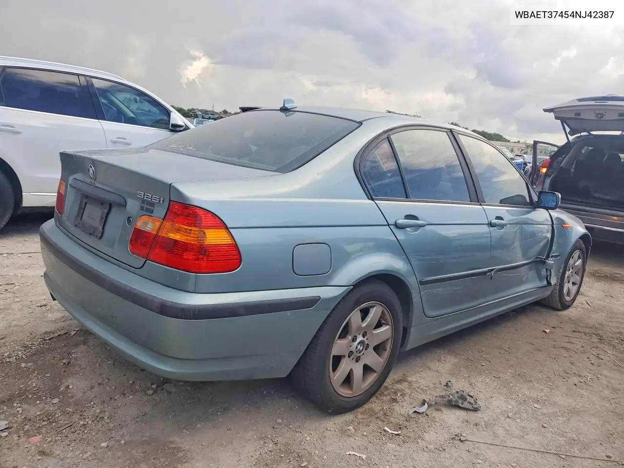 2004 BMW 325 I VIN: WBAET37454NJ42387 Lot: 59574206