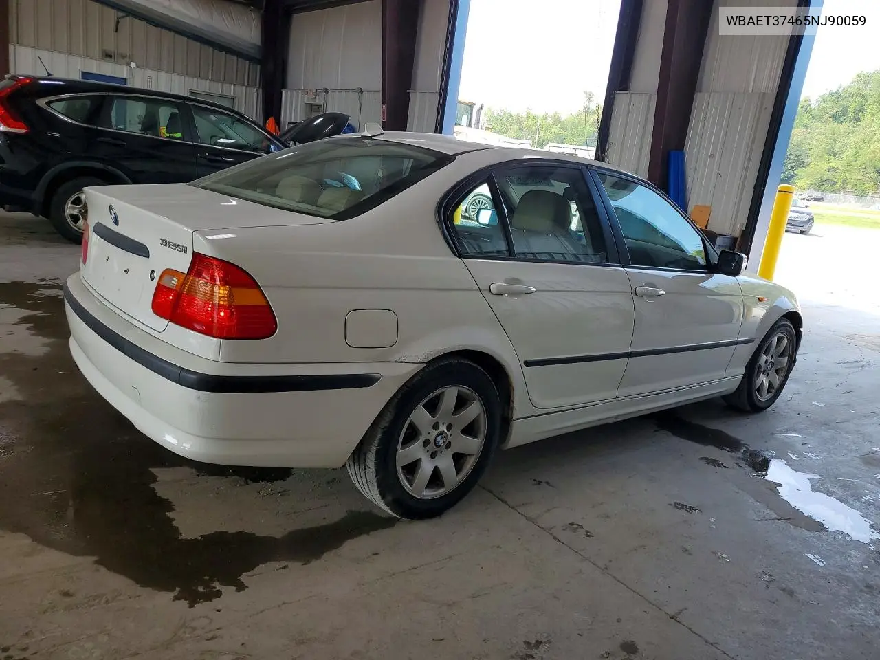 2005 BMW 325 I VIN: WBAET37465NJ90059 Lot: 61082986
