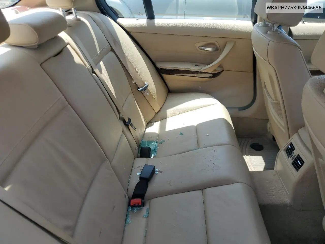 WBAPH775X9NM46686 2009 BMW 328 I