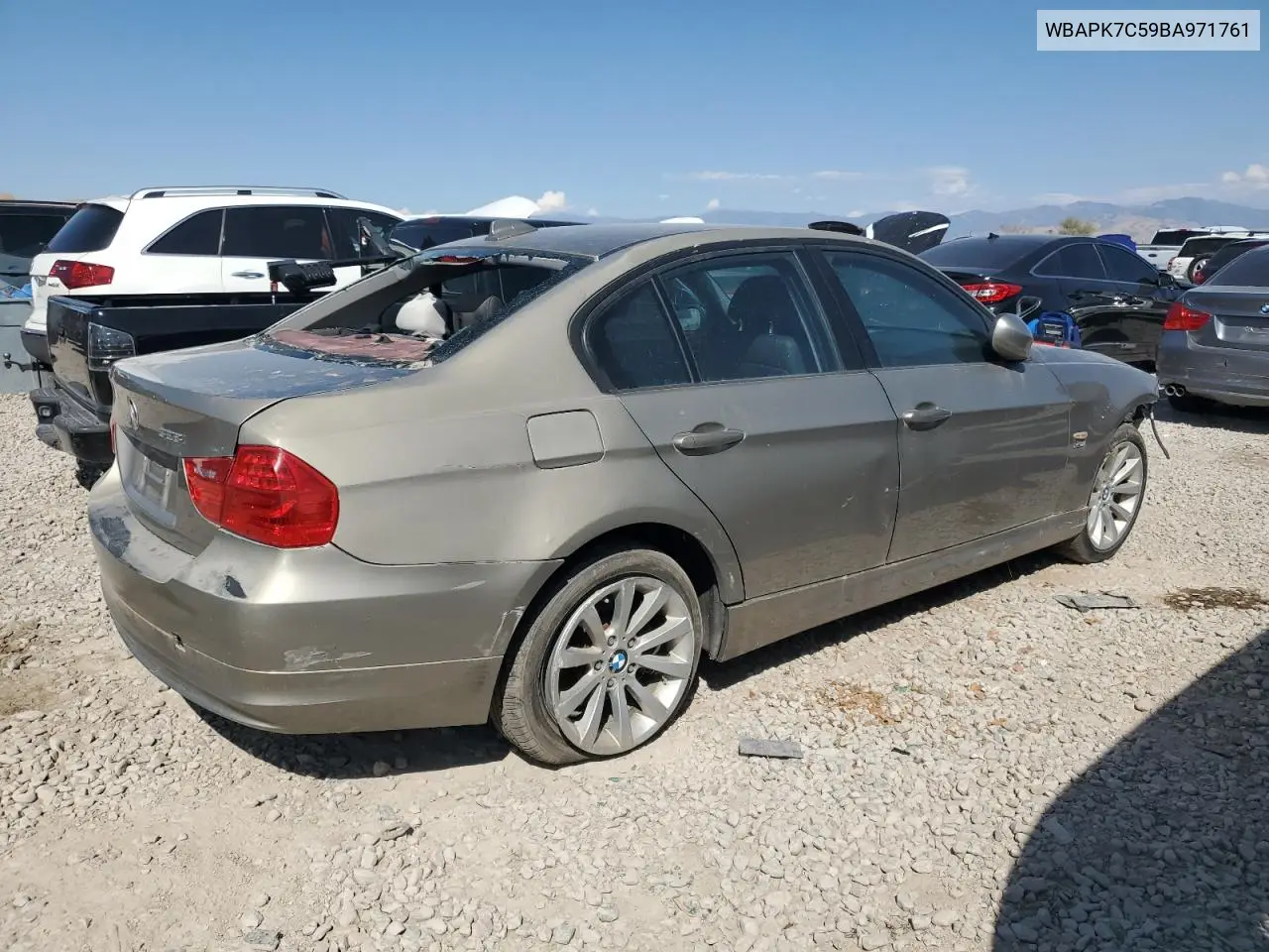 WBAPK7C59BA971761 2011 BMW 328 Xi