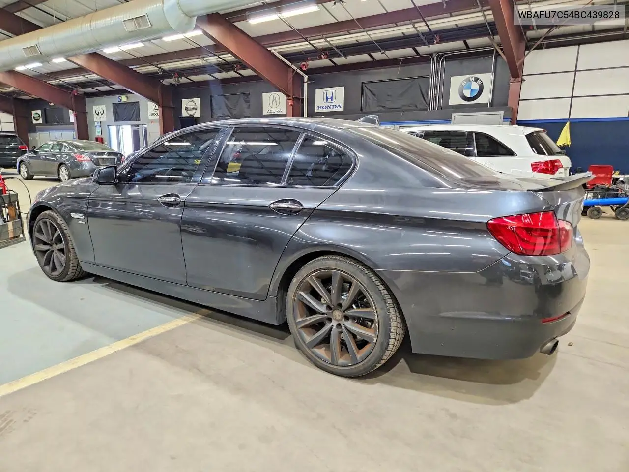 2011 BMW 535 Xi VIN: WBAFU7C54BC439828 Lot: 85462505