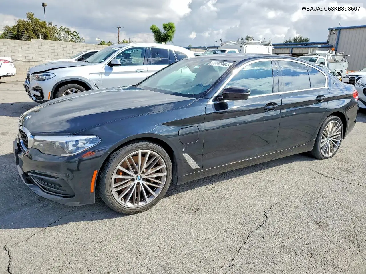 WBAJA9C53KB393607 2019 BMW 530E
