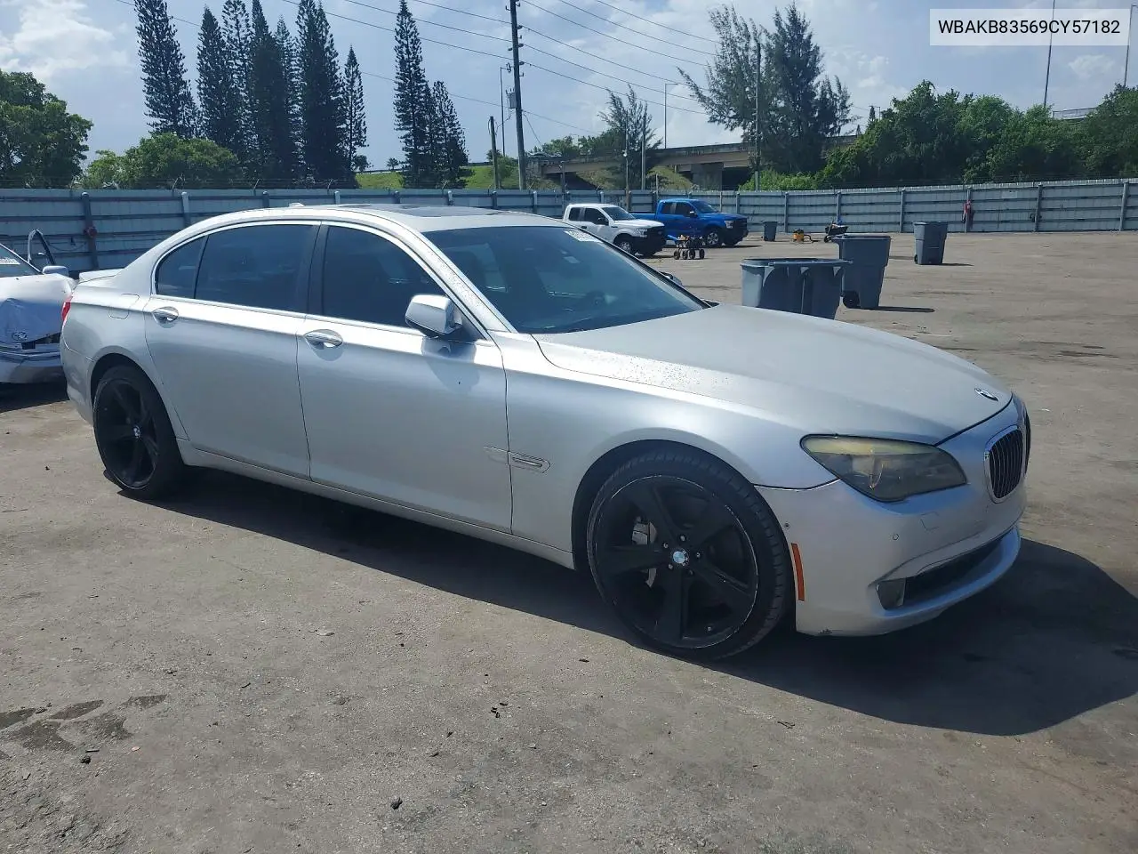 2009 BMW 750 Li VIN: WBAKB83569CY57182 Lot: 61575236