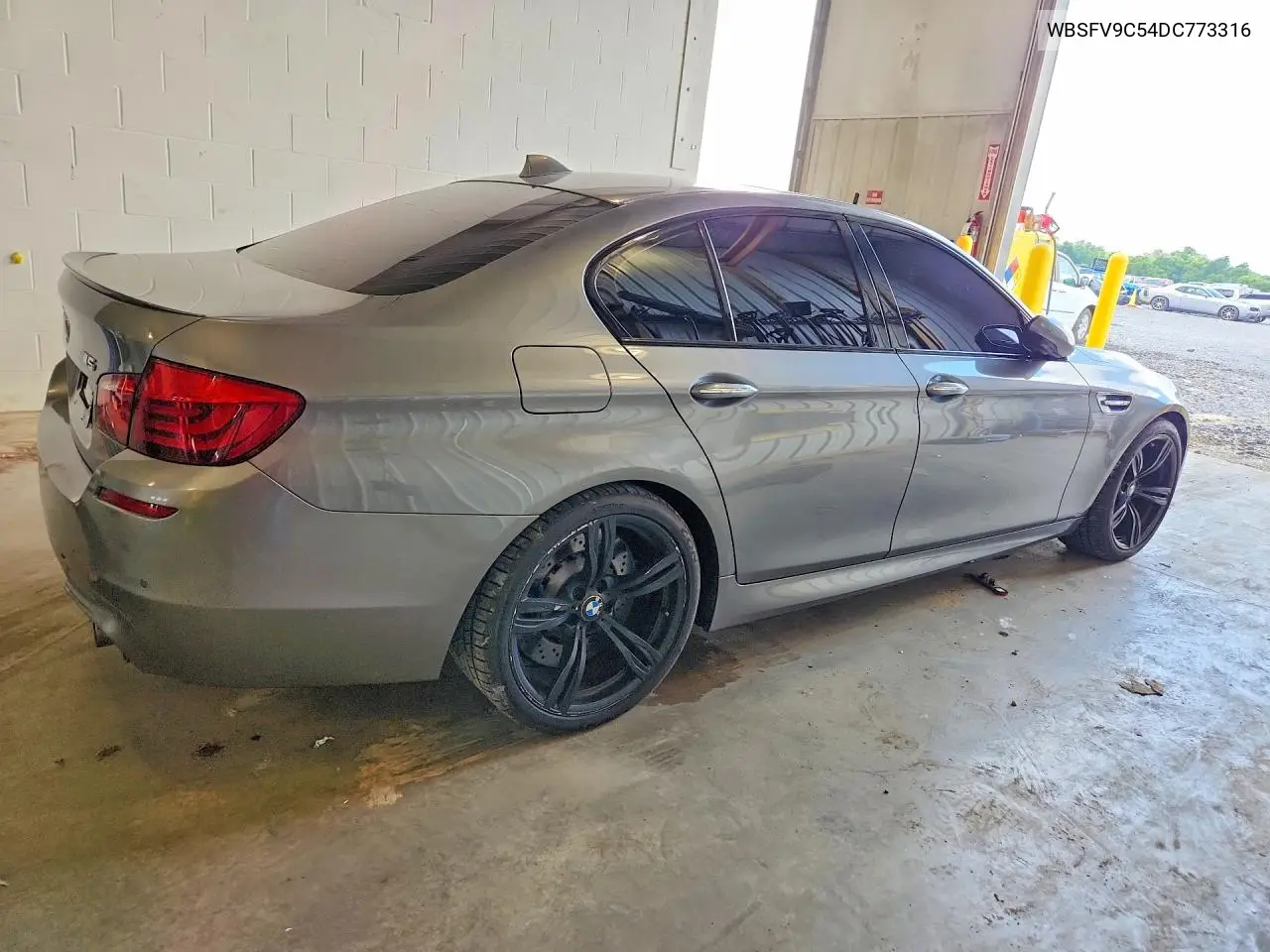 2013 BMW M5 VIN: WBSFV9C54DC773316 Lot: 61087656