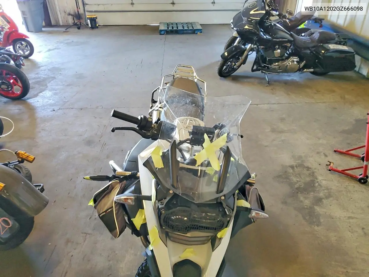 2016 BMW R1200 Gs Adventure VIN: WB10A1202GZ666098 Lot: 58873596