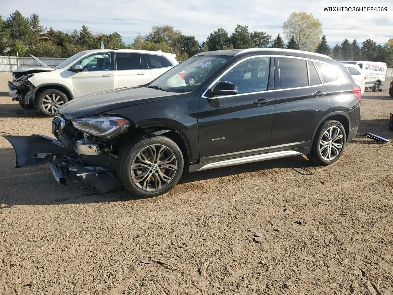 WBXHT3C36H5F84569 2017 BMW X1 xDrive28I