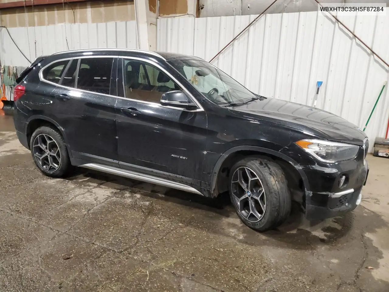 WBXHT3C35H5F87284 2017 BMW X1 xDrive28I