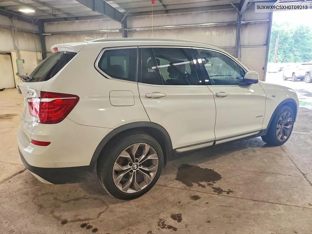 2017 BMW X3 xDrive28I VIN: 5UXWX9C5XH0T09213 Lot: 60460006