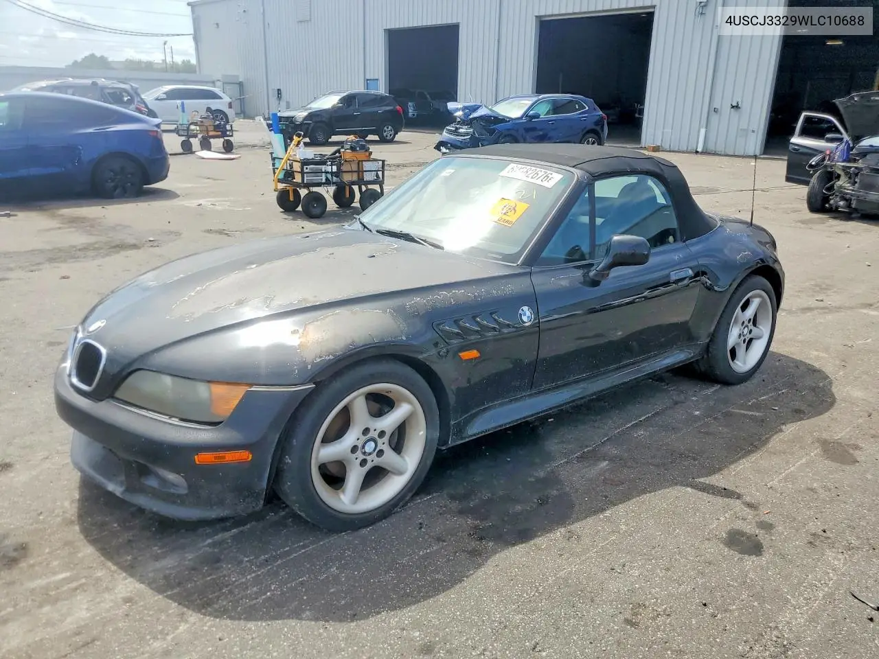 1998 BMW Z3 2.8 VIN: 4USCJ3329WLC10688 Lot: 62082676