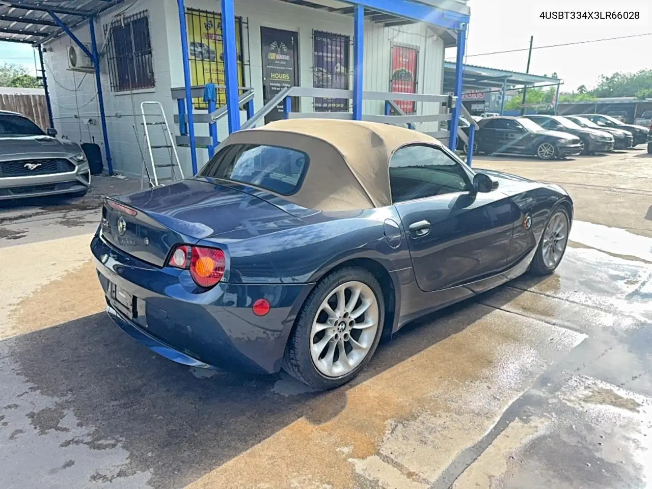 2003 BMW Z4 2.5 VIN: 4USBT334X3LR66028 Lot: 56701666