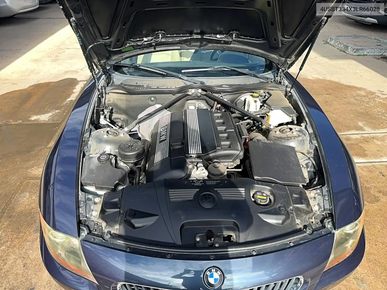 2003 BMW Z4 2.5 VIN: 4USBT334X3LR66028 Lot: 56701666