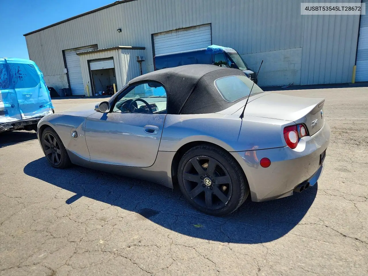 2005 BMW Z4 3.0 VIN: 4USBT53545LT28672 Lot: 56425356