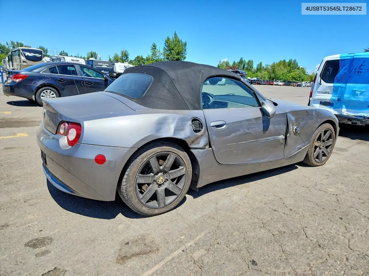 2005 BMW Z4 3.0 VIN: 4USBT53545LT28672 Lot: 56425356