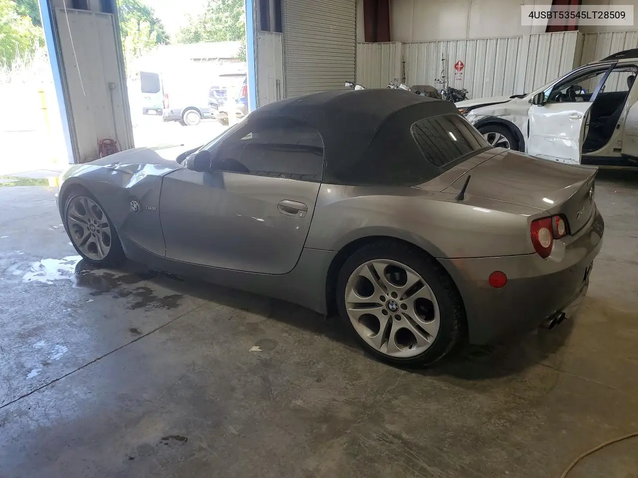 2005 BMW Z4 3.0 VIN: 4USBT53545LT28509 Lot: 60919046