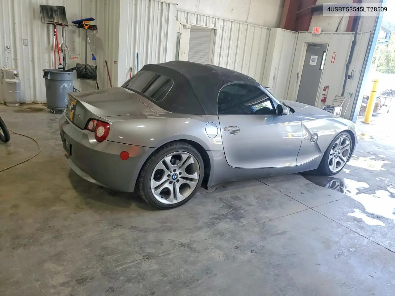 2005 BMW Z4 3.0 VIN: 4USBT53545LT28509 Lot: 60919046