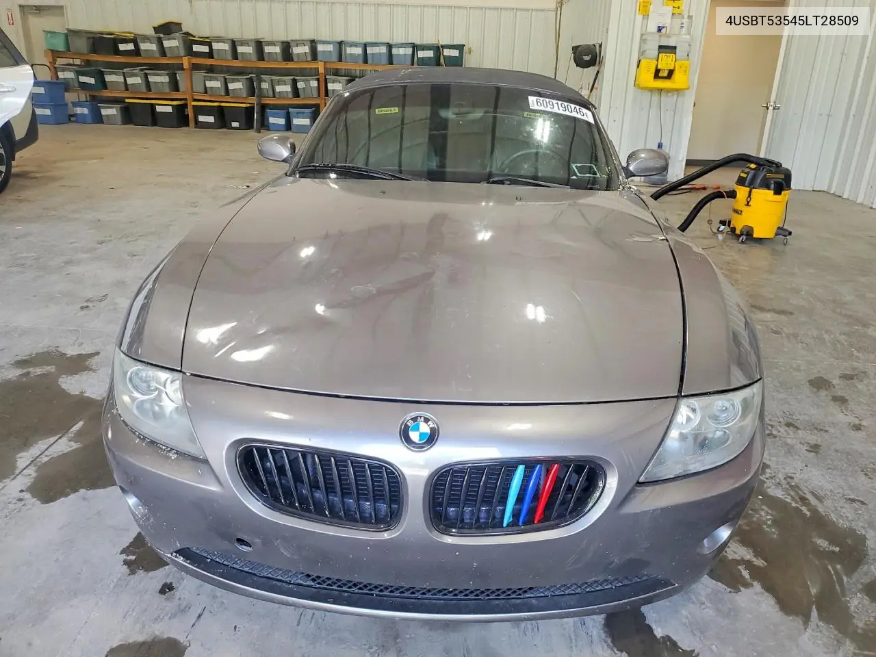 2005 BMW Z4 3.0 VIN: 4USBT53545LT28509 Lot: 60919046