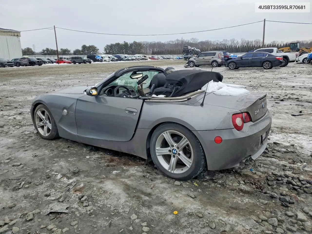 2005 BMW Z4 2.5 VIN: 4USBT33595LR70681 Lot: 76727695
