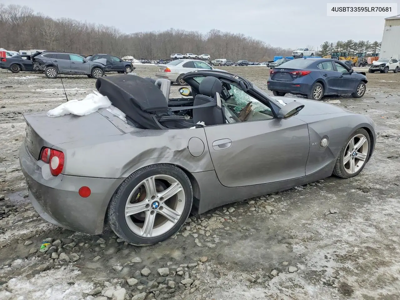 2005 BMW Z4 2.5 VIN: 4USBT33595LR70681 Lot: 76727695