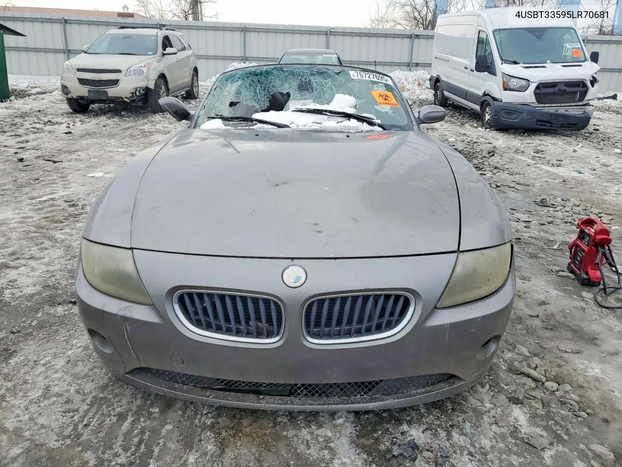 2005 BMW Z4 2.5 VIN: 4USBT33595LR70681 Lot: 76727695