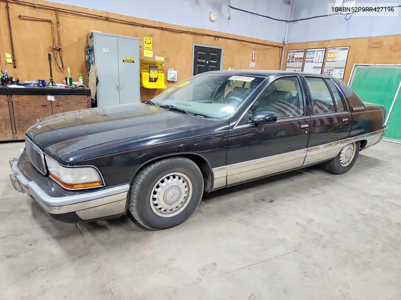 1994 Buick Roadmaster VIN: 1G4BN52P9RR427196 Lot: 56091376