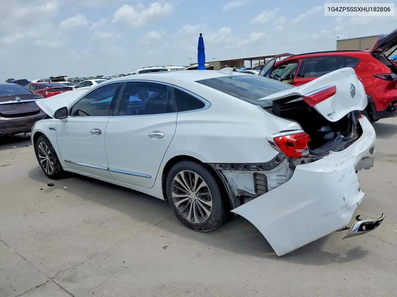 2017 Buick Lacrosse Essence VIN: 1G4ZP5SSXHU182806 Lot: 58755176