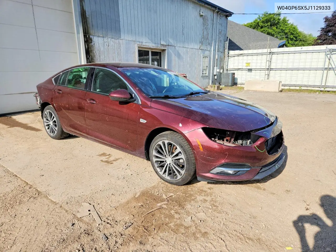 2018 Buick Regal Essence VIN: W04GP6SX5J1129333 Lot: 58909036
