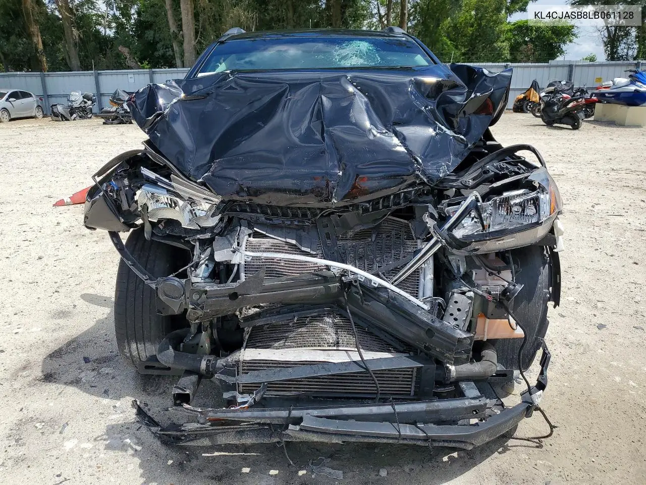 2020 Buick Encore Preferred VIN: KL4CJASB8LB061128 Lot: 57266436