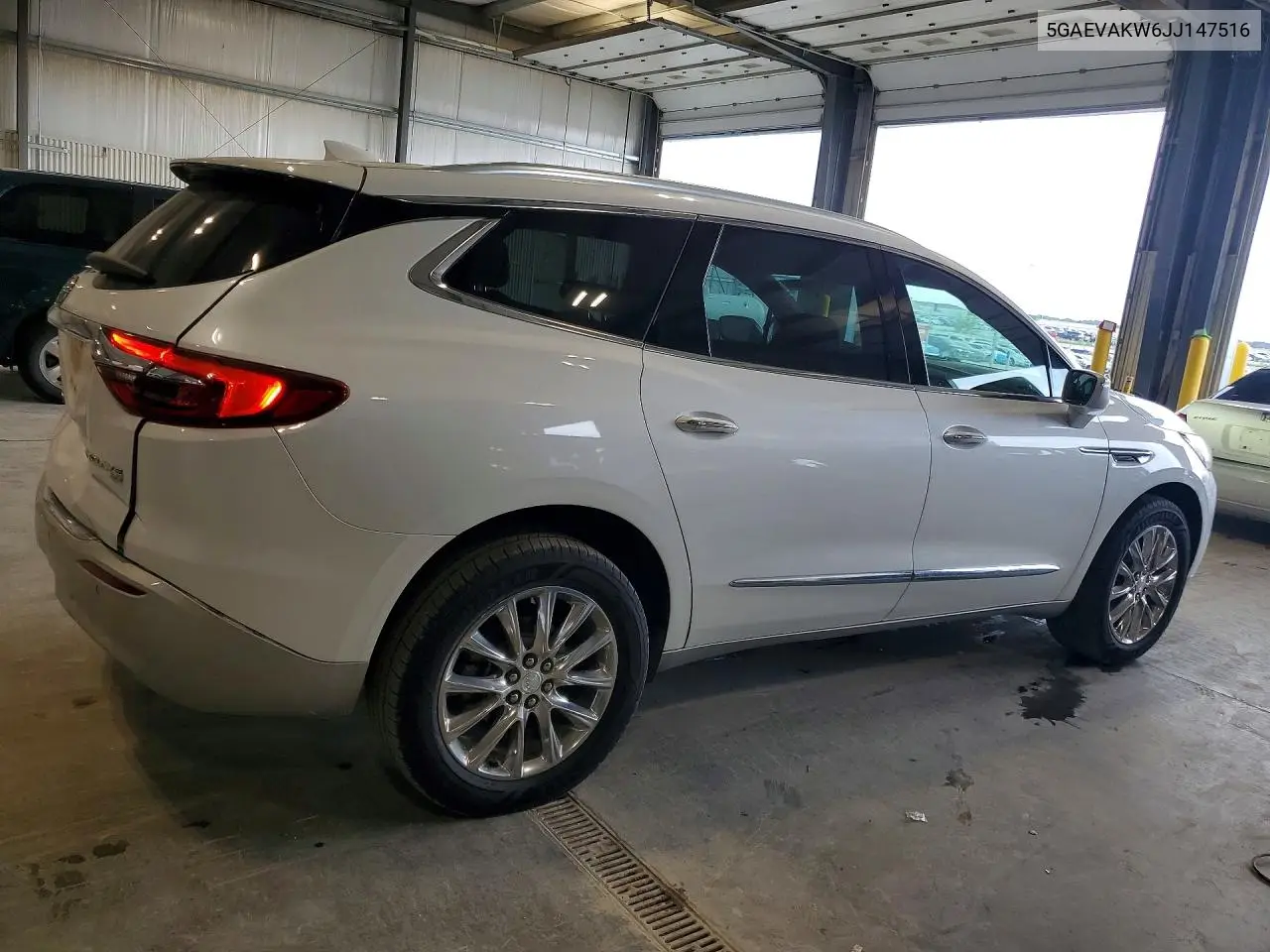 5GAEVAKW6JJ147516 2018 Buick Enclave Essence