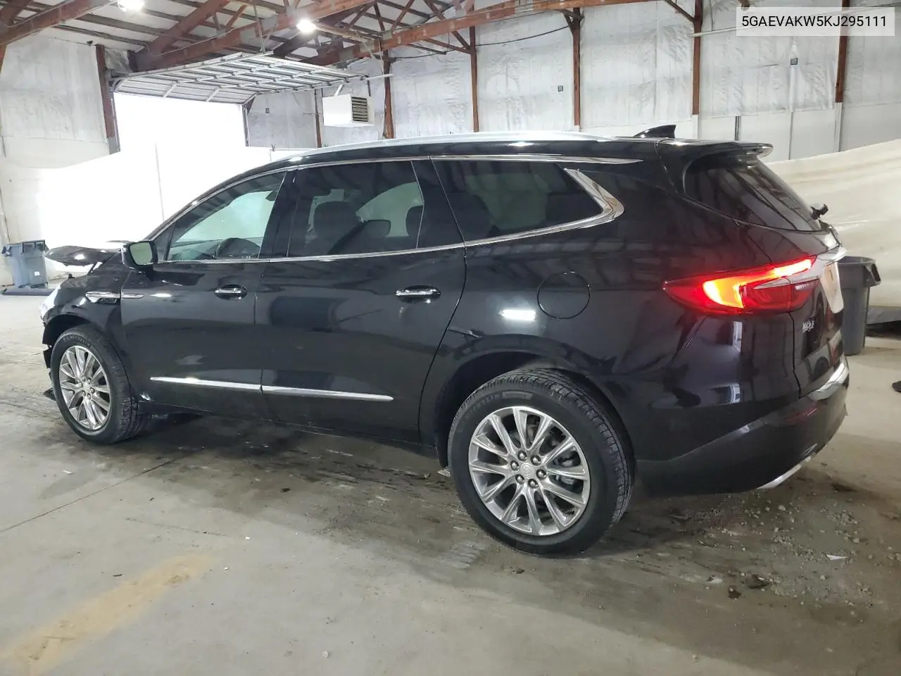 5GAEVAKW5KJ295111 2019 Buick Enclave Essence