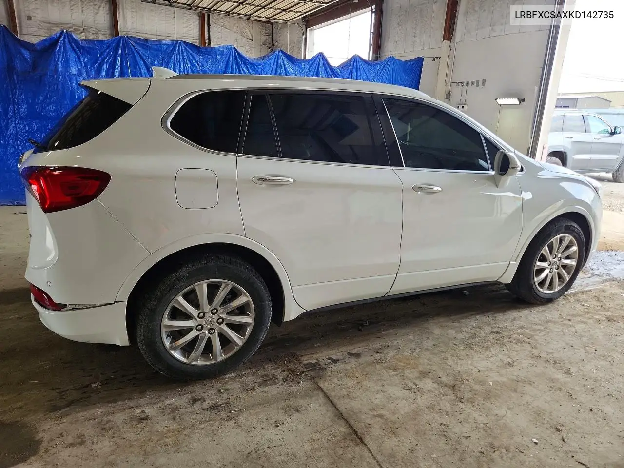 2019 Buick Envision Essence VIN: LRBFXCSAXKD142735 Lot: 60380316