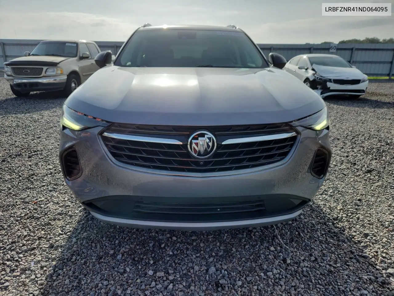 LRBFZNR41ND064095 2022 Buick Envision Essence