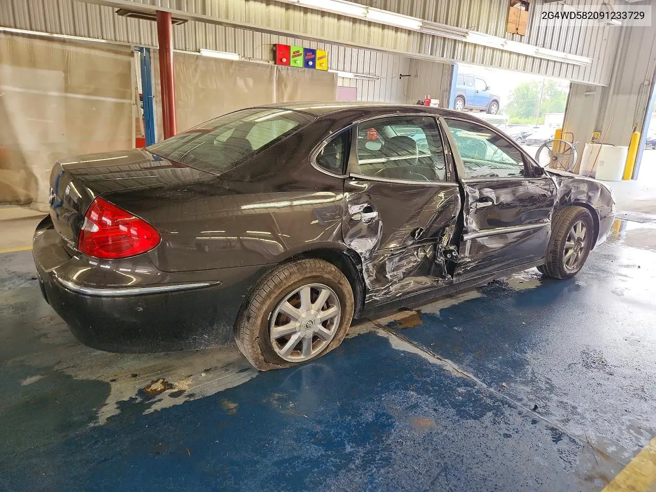 2009 Buick Lacrosse Cxl VIN: 2G4WD582091233729 Lot: 61130576