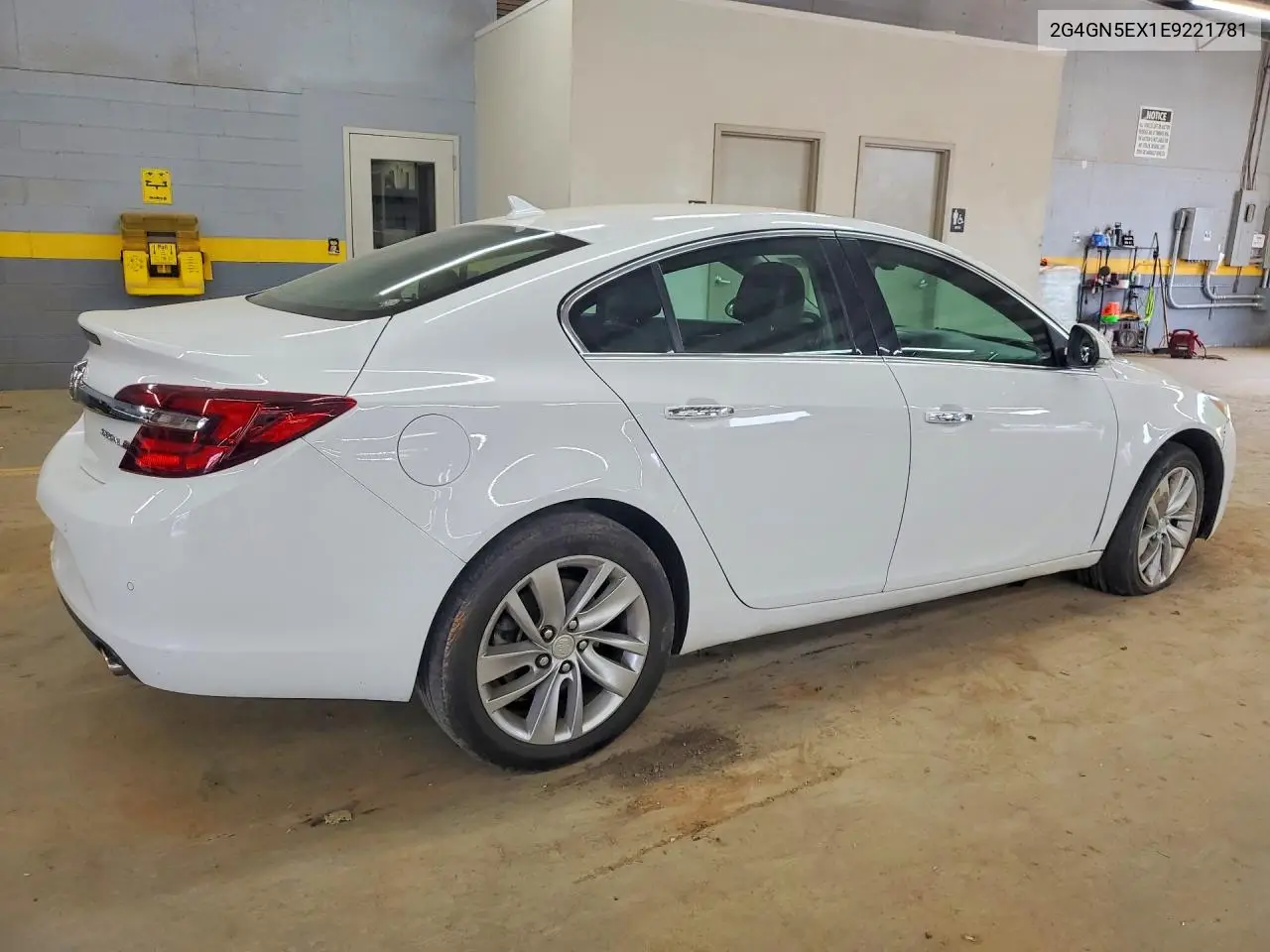 2014 Buick Regal T-Type VIN: 2G4GN5EX1E9221781 Lot: 61937816