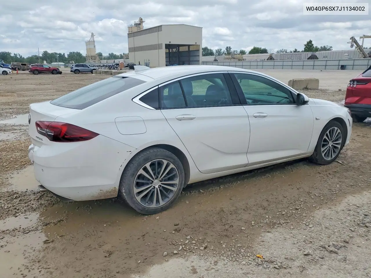 2018 Buick Regal Essence VIN: W04GP6SX7J1134002 Lot: 56627196