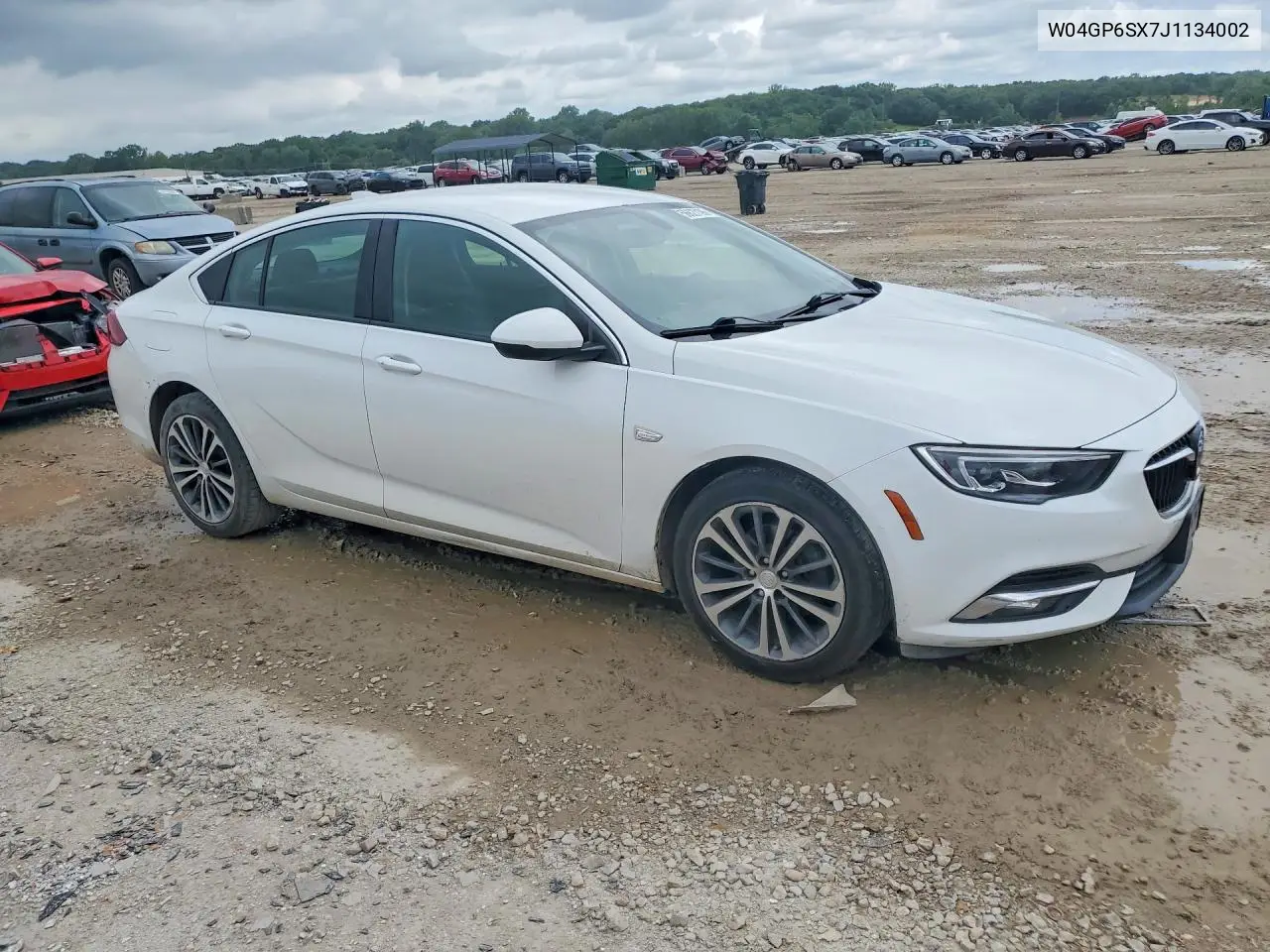 2018 Buick Regal Essence VIN: W04GP6SX7J1134002 Lot: 56627196