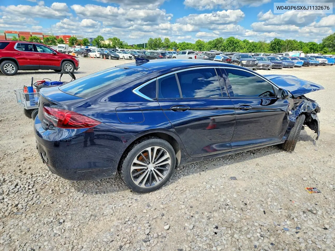 2018 Buick Regal Essence VIN: W04GP6SX6J1132676 Lot: 57320656