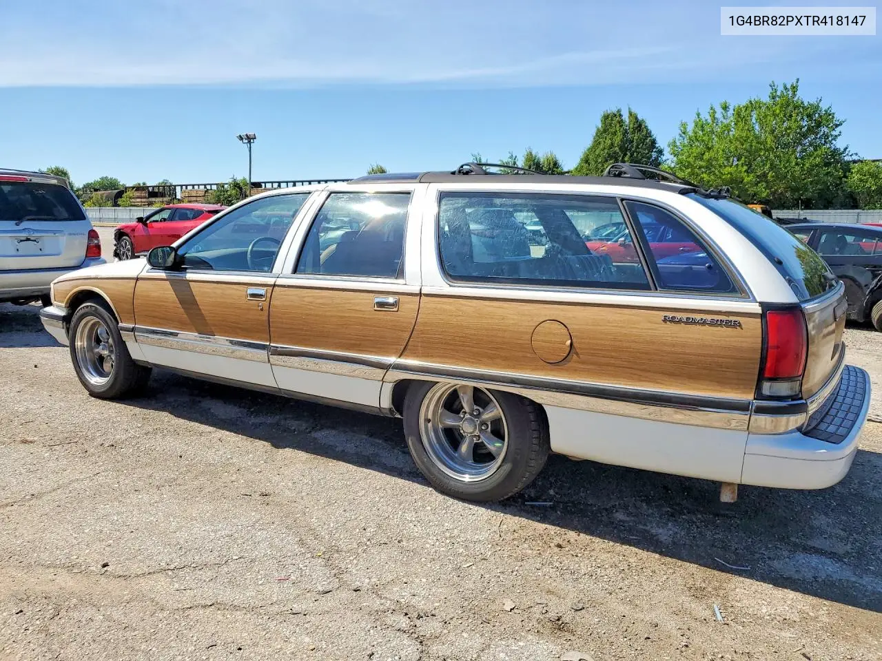 1996 Buick Roadmaster Base VIN: 1G4BR82PXTR418147 Lot: 58286106