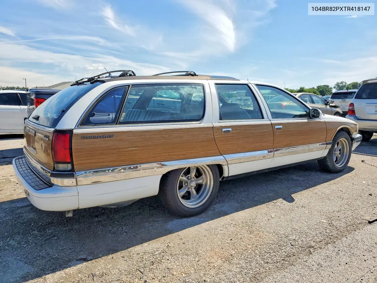 1996 Buick Roadmaster Base VIN: 1G4BR82PXTR418147 Lot: 58286106