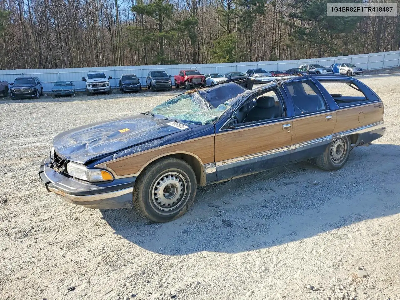 1996 Buick Roadmaster Base VIN: 1G4BR82P1TR418487 Lot: 79991885