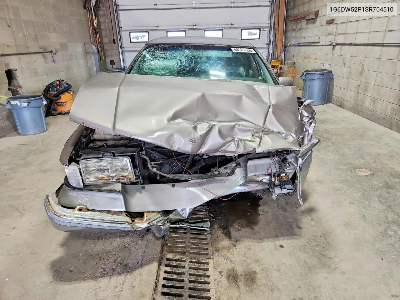 1995 Cadillac Fleetwood Base VIN: 1G6DW52P1SR704510 Lot: 55937606
