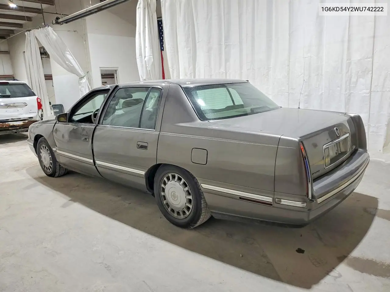 1998 Cadillac Deville VIN: 1G6KD54Y2WU742222 Lot: 55754746