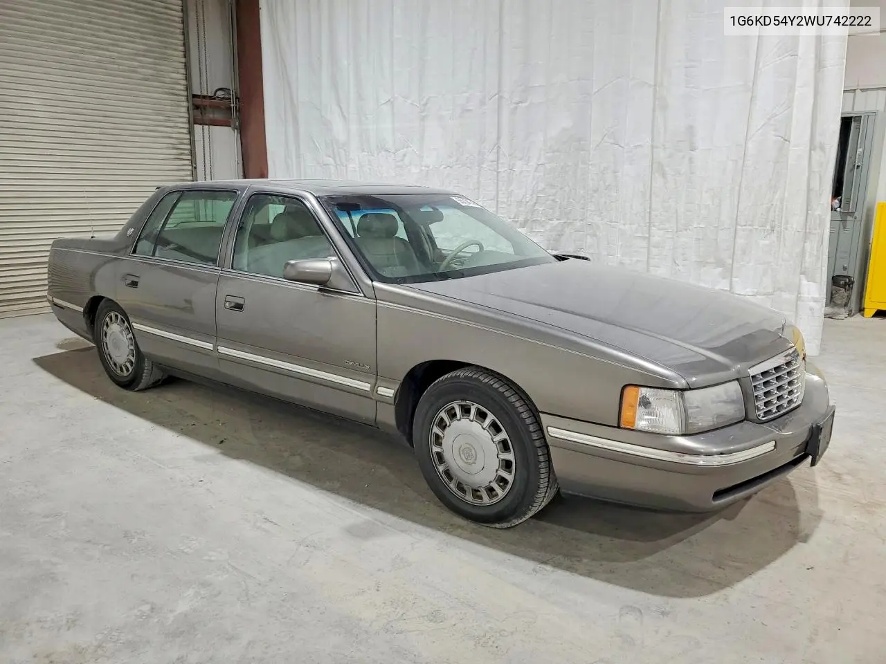 1998 Cadillac Deville VIN: 1G6KD54Y2WU742222 Lot: 55754746