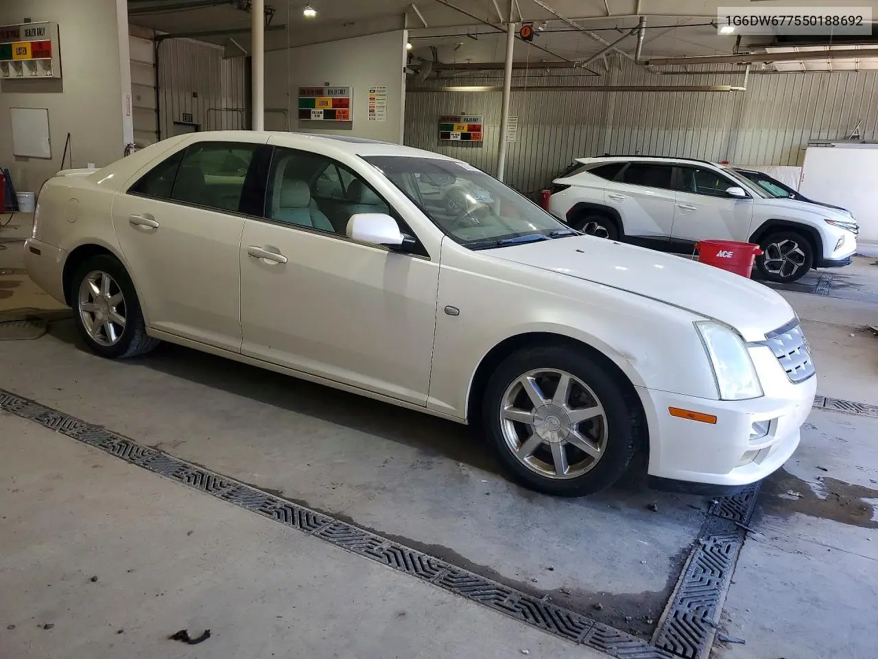 2005 Cadillac Sts VIN: 1G6DW677550188692 Lot: 58215616