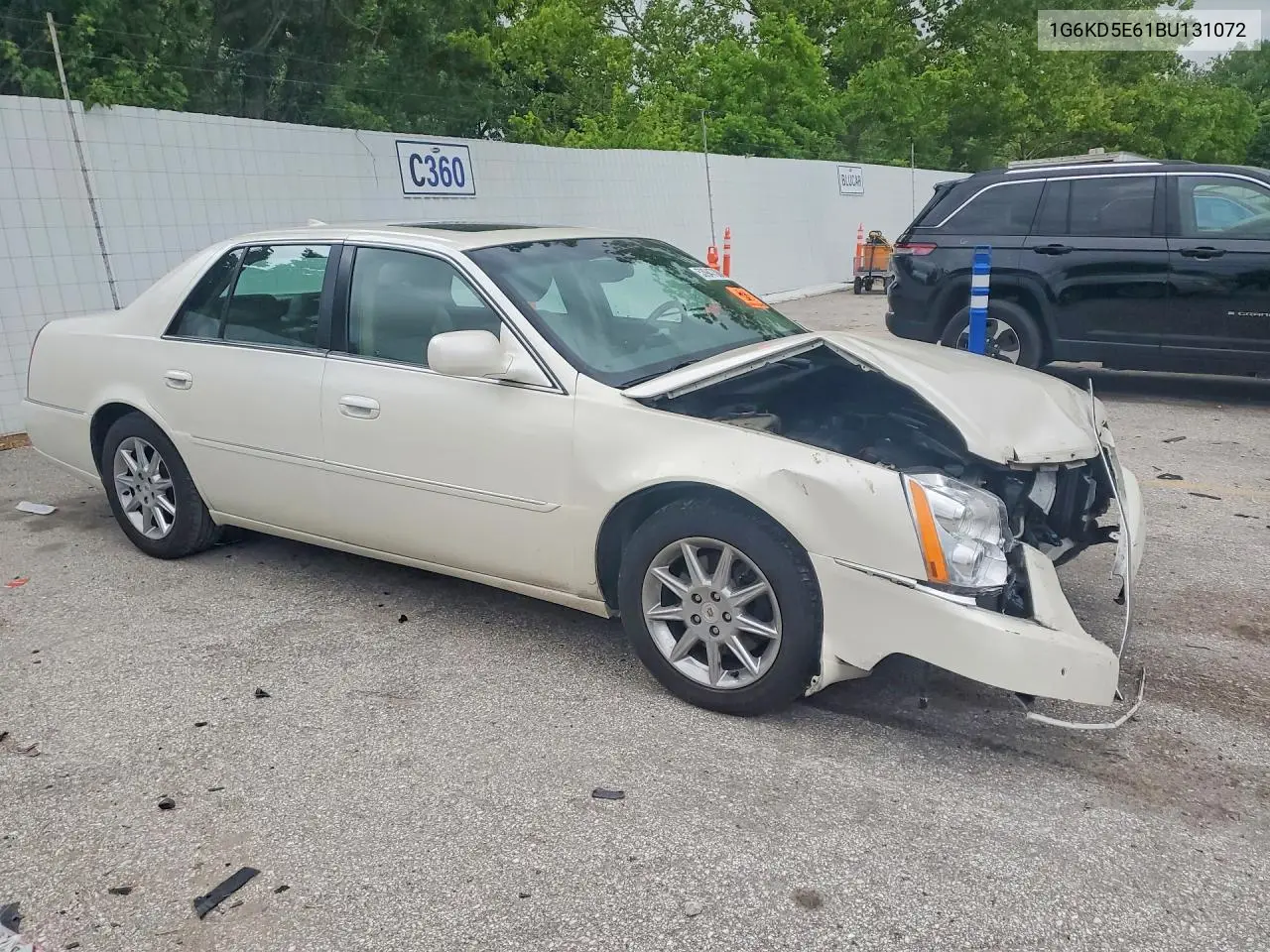 2011 Cadillac Dts Luxury Collection VIN: 1G6KD5E61BU131072 Lot: 53947306
