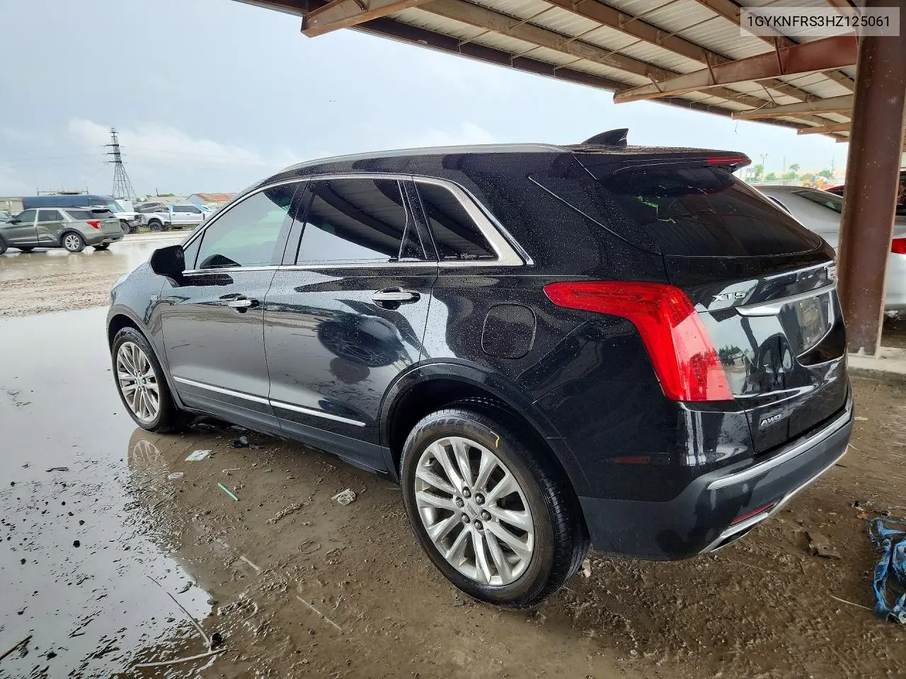 2017 Cadillac Xt5 Platinum VIN: 1GYKNFRS3HZ125061 Lot: 57491216