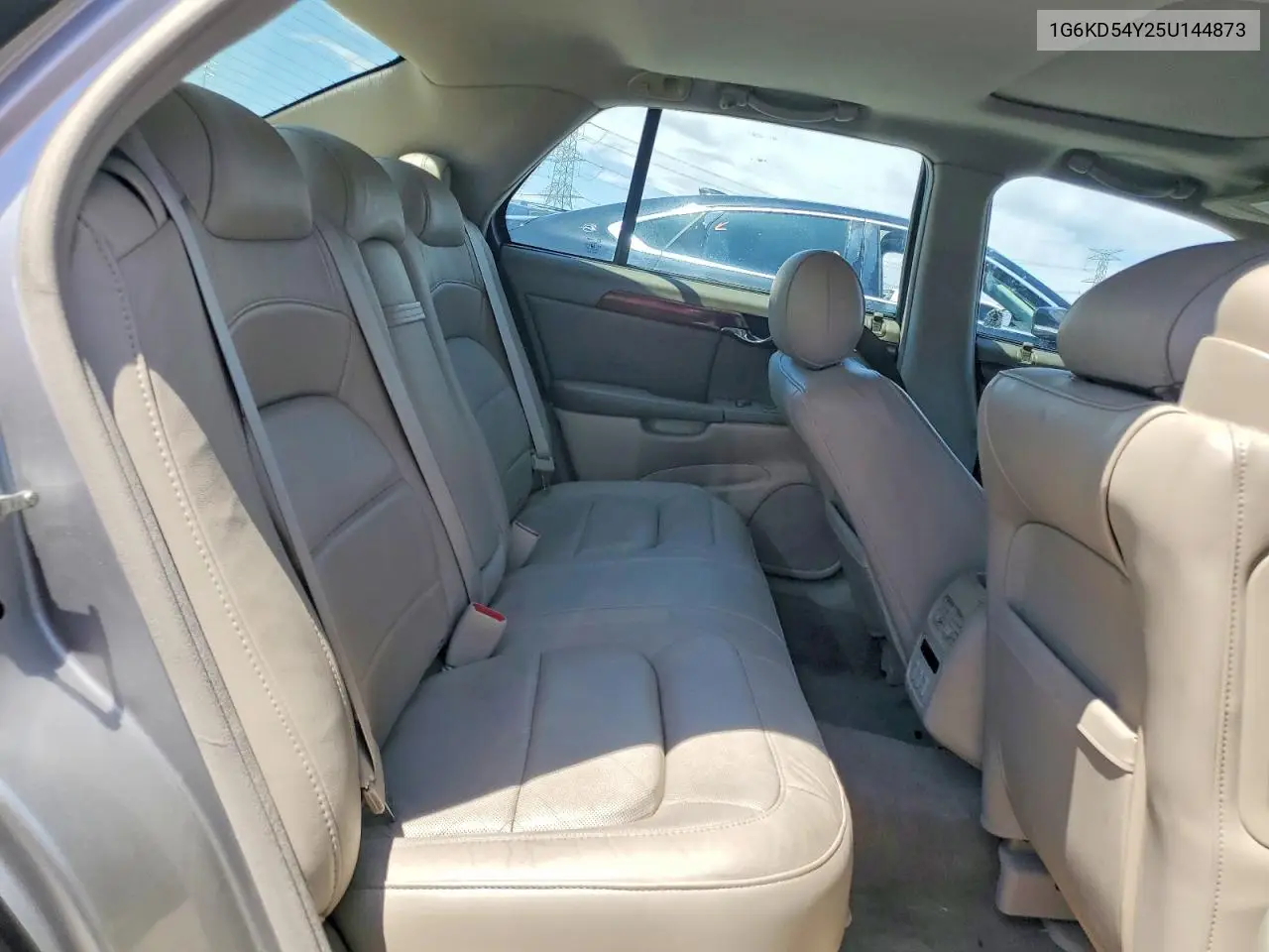 2005 Cadillac Deville VIN: 1G6KD54Y25U144873 Lot: 54627656