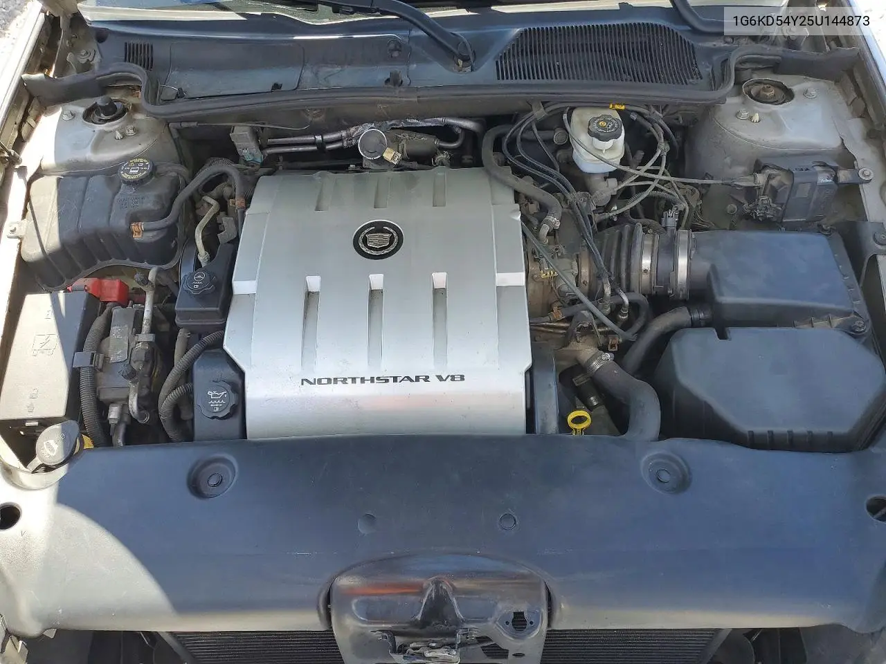 2005 Cadillac Deville VIN: 1G6KD54Y25U144873 Lot: 54627656