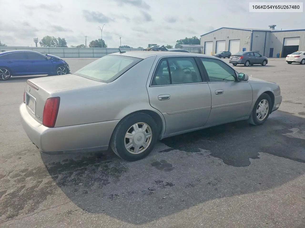 2005 Cadillac Deville VIN: 1G6KD54Y65U267480 Lot: 56960996